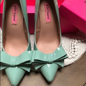 Betsey Johnson Reload Mint Green Heels
